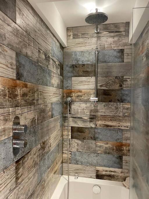 Beautiful 1600'S Loft Apartment. Ware Bagian luar foto